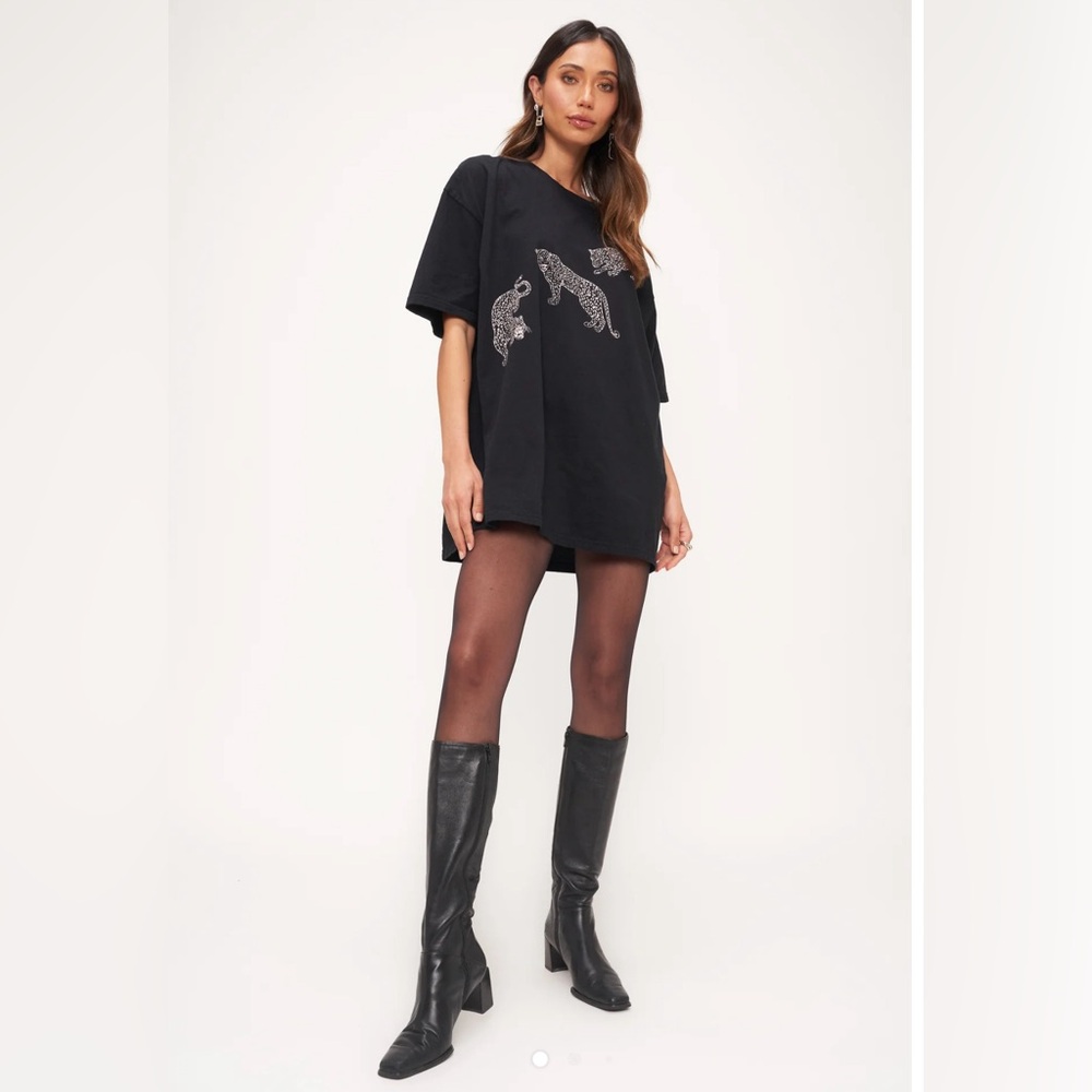 Project Social T LEOPARD OVERSIZED TEE - BLACK w/ pink graphic one size